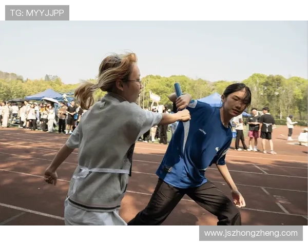 城市马拉松赛事回顾：上海飞盘队展现卓越团队协作精神与拼搏风采
